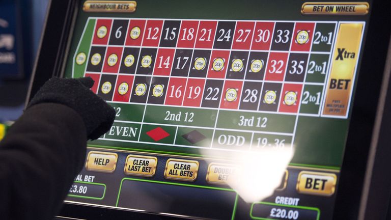 Сколько денег потеряет Англия после реформ FOBT?