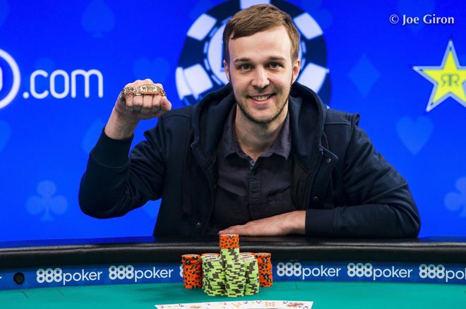 Первый россиянин занес турнир WSOP и получил браслет