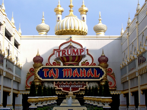 Trump Taj Mahal Casino возвращает игрокам покер